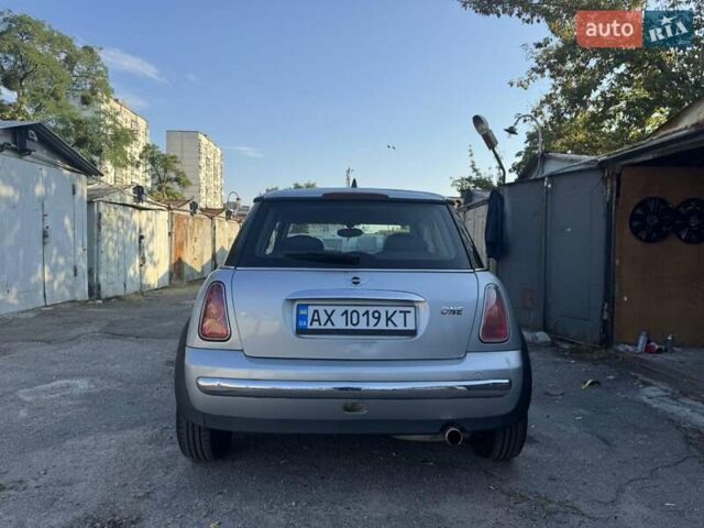 Сірий Міні Cooper, об'ємом двигуна 1.6 л та пробігом 285 тис. км за 3999 $, фото 1 на Automoto.ua