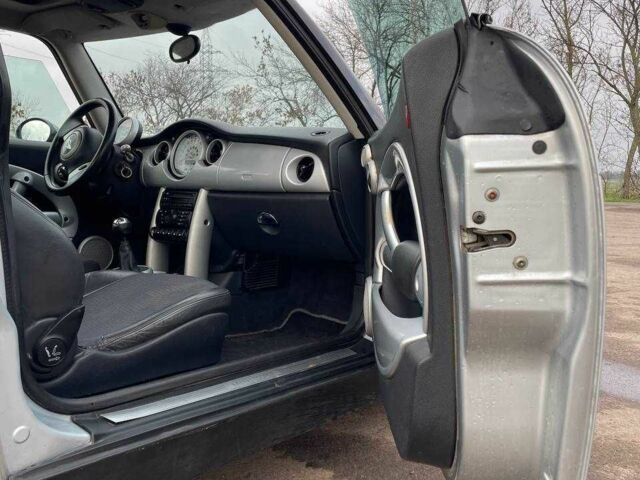 Серый Мини Купер, объемом двигателя 1.6 л и пробегом 137 тыс. км за 4900 $, фото 4 на Automoto.ua