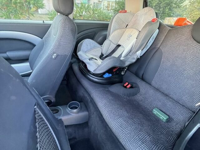 Сірий Міні Cooper, об'ємом двигуна 1.6 л та пробігом 218 тис. км за 5002 $, фото 2 на Automoto.ua
