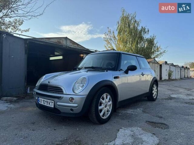 Сірий Міні Cooper, об'ємом двигуна 1.6 л та пробігом 285 тис. км за 3999 $, фото 5 на Automoto.ua