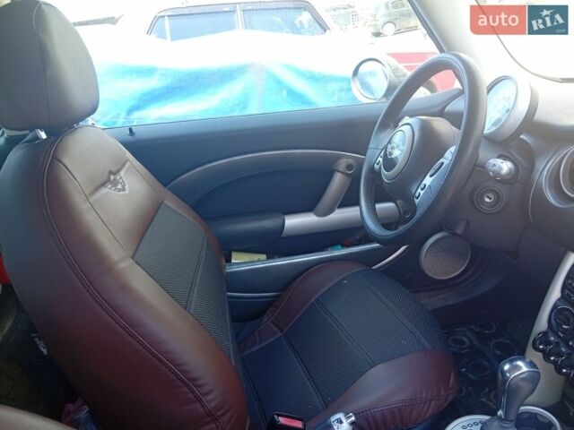 Сірий Міні Cooper, об'ємом двигуна 1.6 л та пробігом 195 тис. км за 4500 $, фото 2 на Automoto.ua