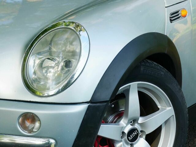 Серый Мини Купер, объемом двигателя 1.6 л и пробегом 220 тыс. км за 3799 $, фото 1 на Automoto.ua