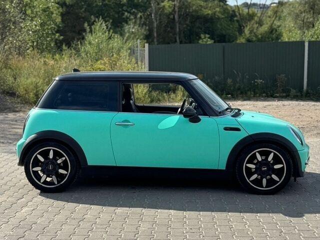 Сірий Міні Cooper, об'ємом двигуна 1.6 л та пробігом 207 тис. км за 5500 $, фото 2 на Automoto.ua
