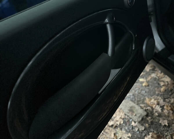 Серый Мини Купер, объемом двигателя 1.6 л и пробегом 228 тыс. км за 4100 $, фото 3 на Automoto.ua