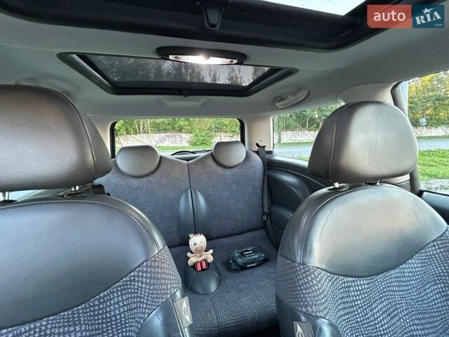Сірий Міні Cooper, об'ємом двигуна 1.6 л та пробігом 250 тис. км за 6000 $, фото 17 на Automoto.ua