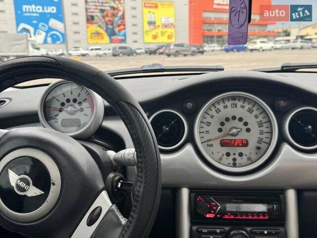 Серый Мини Купер, объемом двигателя 1.6 л и пробегом 213 тыс. км за 5500 $, фото 21 на Automoto.ua