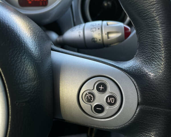 Серый Мини Купер, объемом двигателя 1.6 л и пробегом 253 тыс. км за 5999 $, фото 15 на Automoto.ua