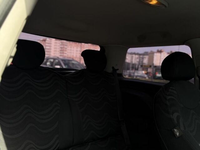 Сірий Міні Cooper, об'ємом двигуна 1.6 л та пробігом 328 тис. км за 4116 $, фото 14 на Automoto.ua