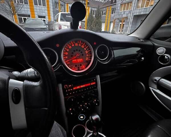 Сірий Міні Cooper, об'ємом двигуна 1.6 л та пробігом 156 тис. км за 5500 $, фото 8 на Automoto.ua
