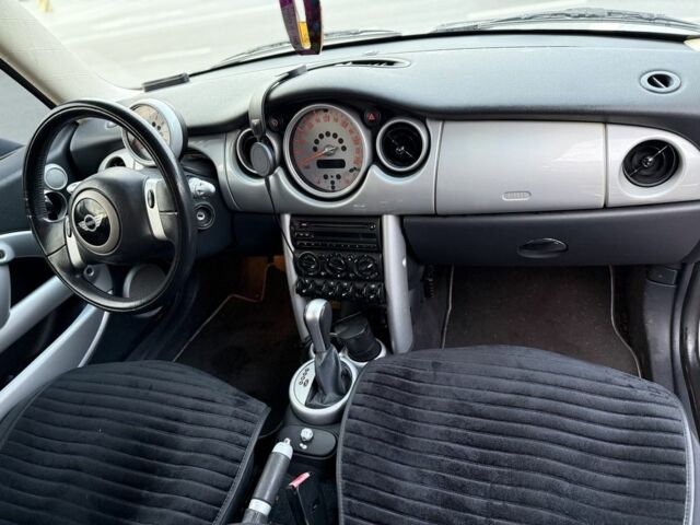 Серый Мини Купер, объемом двигателя 1.6 л и пробегом 214 тыс. км за 4900 $, фото 5 на Automoto.ua