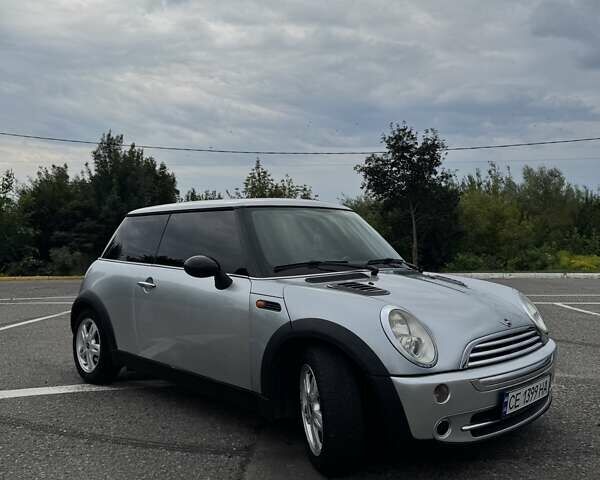 Серый Мини Купер, объемом двигателя 1.6 л и пробегом 213 тыс. км за 5500 $, фото 2 на Automoto.ua