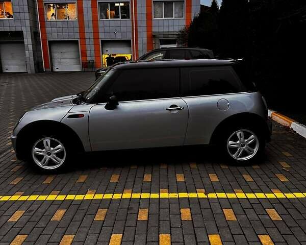 Сірий Міні Cooper, об'ємом двигуна 1.6 л та пробігом 156 тис. км за 5500 $, фото 2 на Automoto.ua