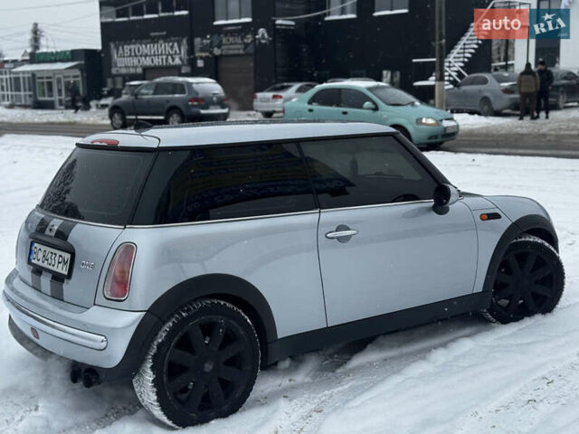 Серый Мини Купер, объемом двигателя 1.6 л и пробегом 230 тыс. км за 4200 $, фото 7 на Automoto.ua