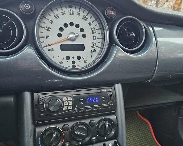 Сірий Міні Cooper, об'ємом двигуна 1.6 л та пробігом 275 тис. км за 3000 $, фото 19 на Automoto.ua