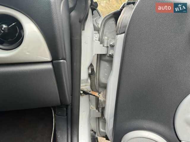 Сірий Міні Cooper, об'ємом двигуна 1.6 л та пробігом 214 тис. км за 4500 $, фото 13 на Automoto.ua