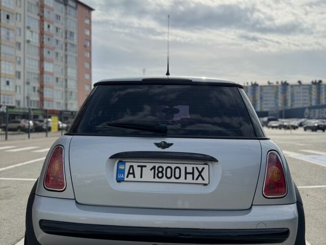 Сірий Міні Cooper, об'ємом двигуна 1.6 л та пробігом 328 тис. км за 4116 $, фото 17 на Automoto.ua