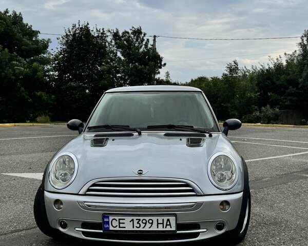 Серый Мини Купер, объемом двигателя 1.6 л и пробегом 213 тыс. км за 5500 $, фото 1 на Automoto.ua