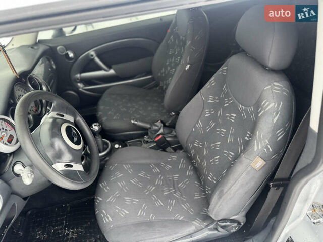 Серый Мини Купер, объемом двигателя 1.6 л и пробегом 230 тыс. км за 4200 $, фото 16 на Automoto.ua