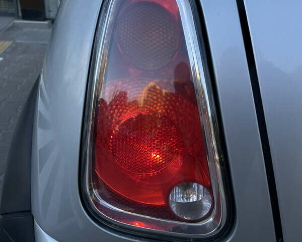 Сірий Міні Cooper, об'ємом двигуна 1.6 л та пробігом 253 тис. км за 6600 $, фото 25 на Automoto.ua