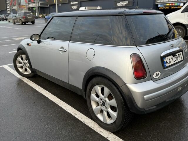 Серый Мини Купер, объемом двигателя 1.6 л и пробегом 214 тыс. км за 4900 $, фото 3 на Automoto.ua