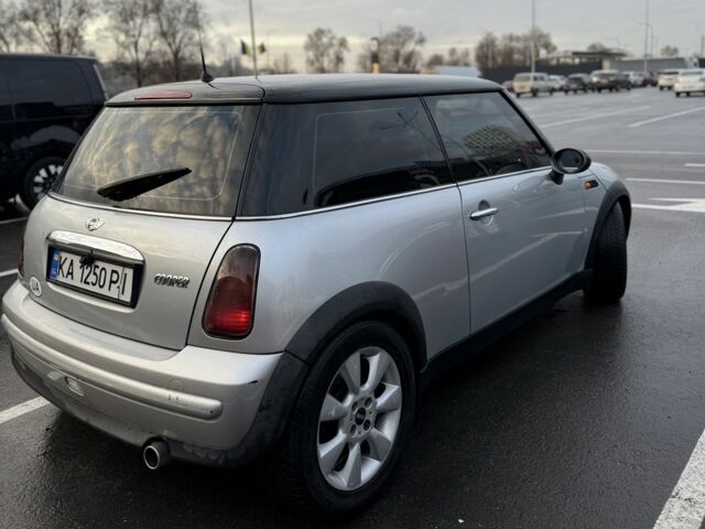 Серый Мини Купер, объемом двигателя 1.6 л и пробегом 214 тыс. км за 4900 $, фото 2 на Automoto.ua