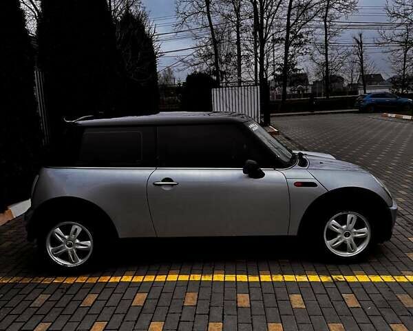 Сірий Міні Cooper, об'ємом двигуна 1.6 л та пробігом 156 тис. км за 5500 $, фото 1 на Automoto.ua
