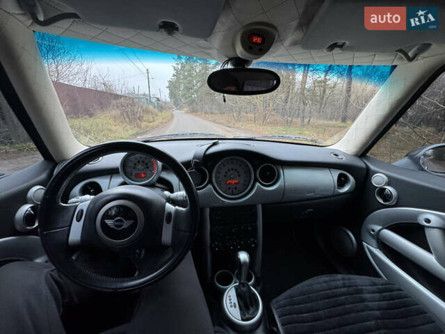 Сірий Міні Cooper, об'ємом двигуна 1.6 л та пробігом 214 тис. км за 4500 $, фото 18 на Automoto.ua