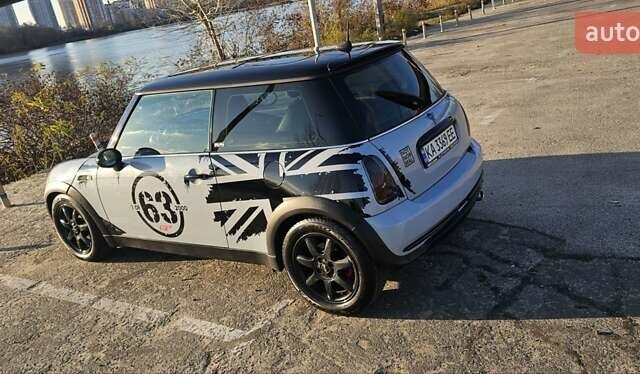 Серый Мини Купер, объемом двигателя 1.6 л и пробегом 237 тыс. км за 7500 $, фото 7 на Automoto.ua