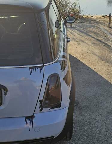 Серый Мини Купер, объемом двигателя 1.6 л и пробегом 237 тыс. км за 7500 $, фото 13 на Automoto.ua