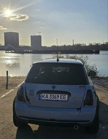 Серый Мини Купер, объемом двигателя 1.6 л и пробегом 237 тыс. км за 7500 $, фото 12 на Automoto.ua