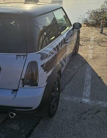 Серый Мини Купер, объемом двигателя 1.6 л и пробегом 237 тыс. км за 7500 $, фото 8 на Automoto.ua