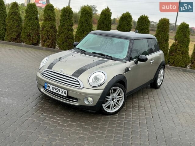 Сірий Міні Cooper, об'ємом двигуна 1.6 л та пробігом 239 тис. км за 5200 $, фото 1 на Automoto.ua