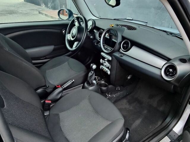 Сірий Міні Cooper, об'ємом двигуна 1.4 л та пробігом 193 тис. км за 6300 $, фото 6 на Automoto.ua