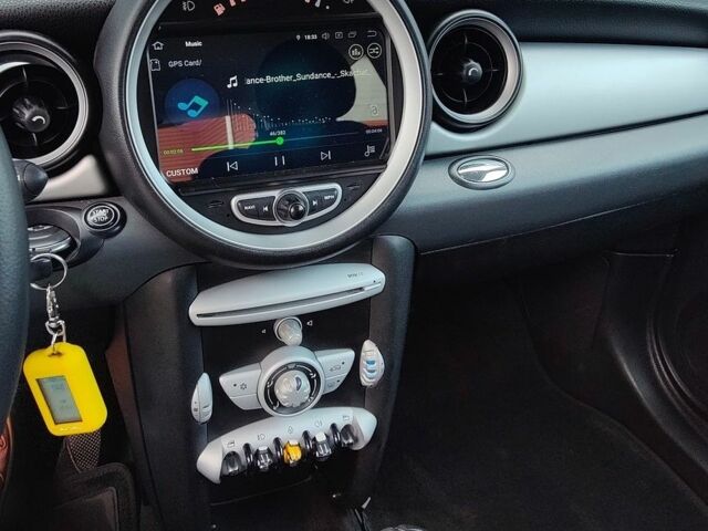 Сірий Міні Cooper, об'ємом двигуна 1.4 л та пробігом 193 тис. км за 6300 $, фото 4 на Automoto.ua