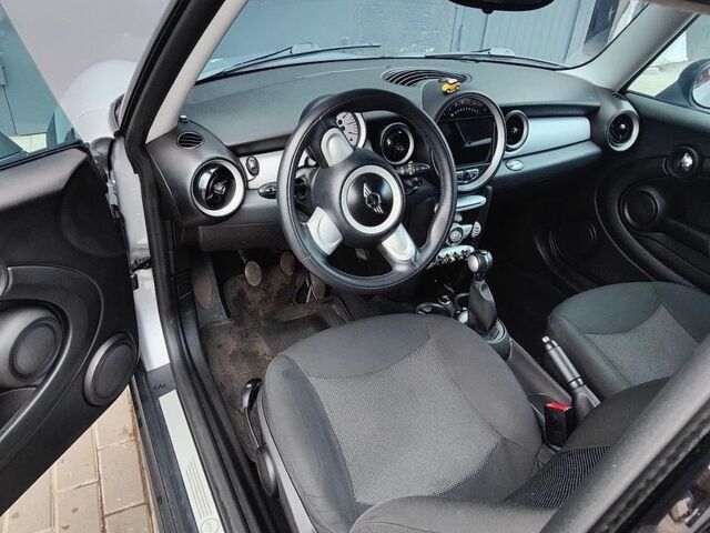 Сірий Міні Cooper, об'ємом двигуна 1.4 л та пробігом 193 тис. км за 6300 $, фото 5 на Automoto.ua