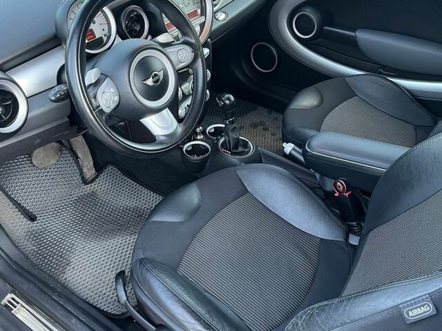 Сірий Міні Cooper, об'ємом двигуна 1.6 л та пробігом 100 тис. км за 5500 $, фото 4 на Automoto.ua