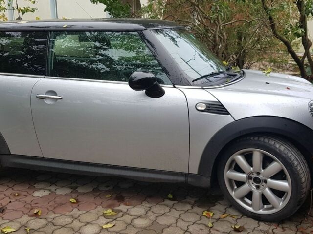 Сірий Міні Cooper, об'ємом двигуна 1.6 л та пробігом 265 тис. км за 5500 $, фото 3 на Automoto.ua