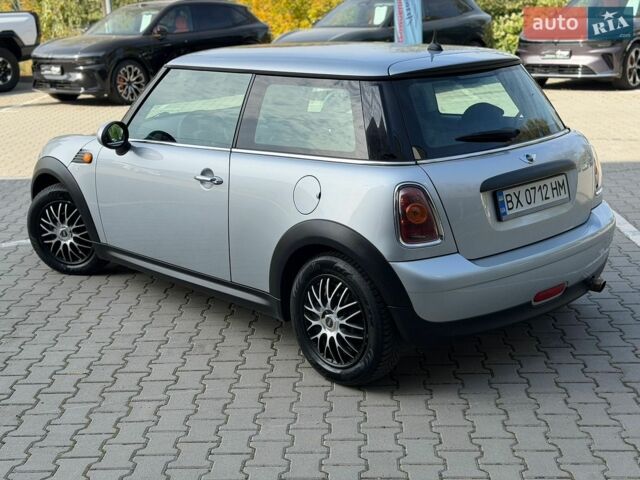 Сірий Міні Cooper, об'ємом двигуна 1.4 л та пробігом 223 тис. км за 4500 $, фото 37 на Automoto.ua