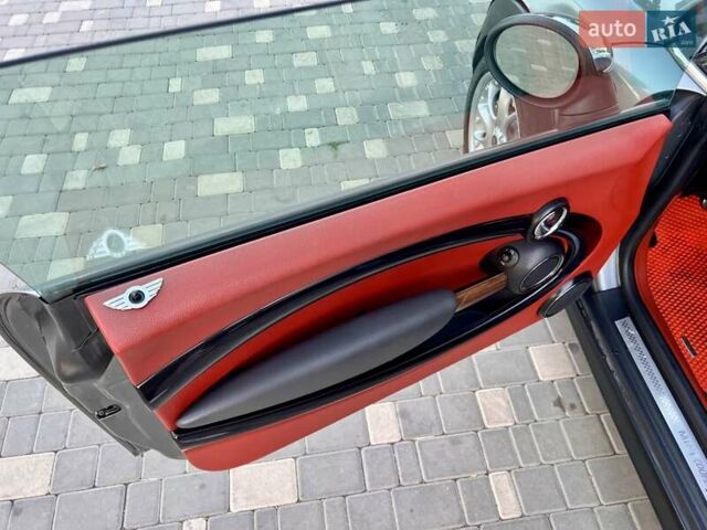 Сірий Міні Cooper, об'ємом двигуна 1.6 л та пробігом 220 тис. км за 6800 $, фото 33 на Automoto.ua