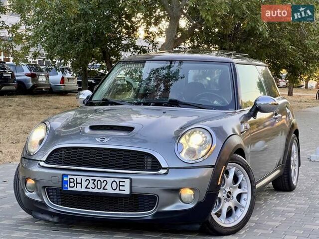 Сірий Міні Cooper, об'ємом двигуна 1.6 л та пробігом 220 тис. км за 6800 $, фото 58 на Automoto.ua