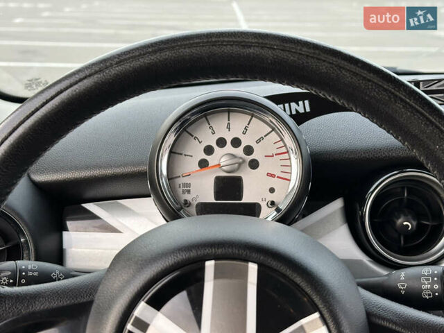 Сірий Міні Cooper, об'ємом двигуна 1.6 л та пробігом 100 тис. км за 9900 $, фото 53 на Automoto.ua