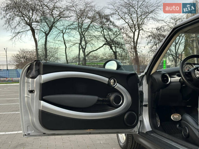 Сірий Міні Cooper, об'ємом двигуна 1.6 л та пробігом 100 тис. км за 9900 $, фото 41 на Automoto.ua