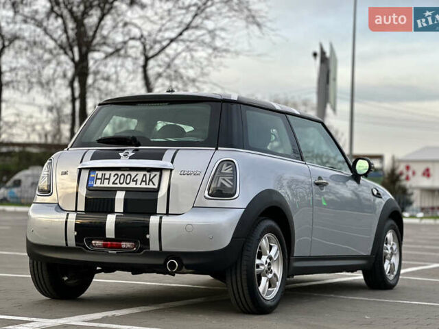Сірий Міні Cooper, об'ємом двигуна 1.6 л та пробігом 100 тис. км за 9200 $, фото 24 на Automoto.ua