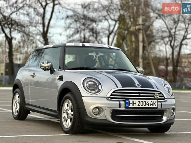 Сірий Міні Cooper, об'ємом двигуна 1.6 л та пробігом 100 тис. км за 9900 $, фото 13 на Automoto.ua