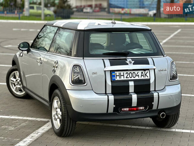 Сірий Міні Cooper, об'ємом двигуна 1.6 л та пробігом 100 тис. км за 9900 $, фото 20 на Automoto.ua
