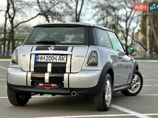Сірий Міні Cooper, об'ємом двигуна 1.6 л та пробігом 100 тис. км за 9900 $, фото 18 на Automoto.ua