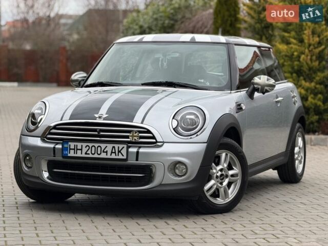Серый Мини Купер, объемом двигателя 1.6 л и пробегом 100 тыс. км за 9200 $, фото 5 на Automoto.ua