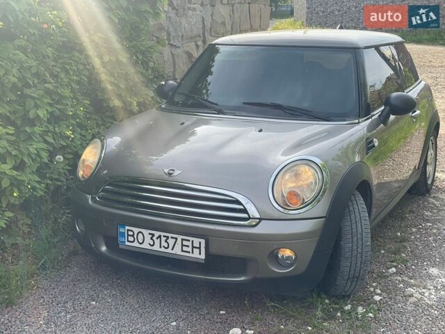 Сірий Міні Cooper, об'ємом двигуна 1.6 л та пробігом 218 тис. км за 8100 $, фото 13 на Automoto.ua