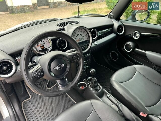 Сірий Міні Cooper, об'ємом двигуна 1.6 л та пробігом 219 тис. км за 7950 $, фото 66 на Automoto.ua