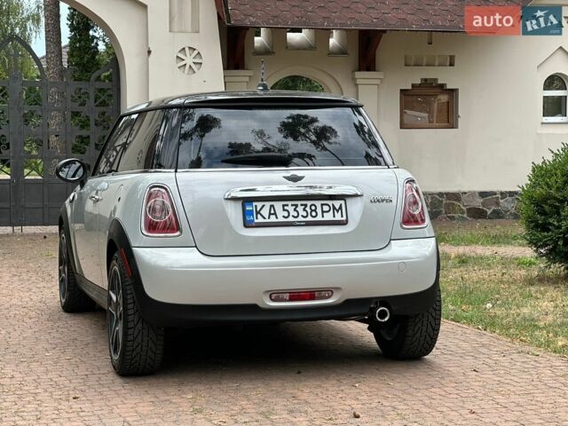 Сірий Міні Cooper, об'ємом двигуна 1.6 л та пробігом 219 тис. км за 7950 $, фото 17 на Automoto.ua
